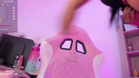 Snapshot of emysweett11 chatting on 02.20.25 emy online show from 02.20.25