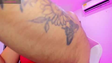 Snapshot of emysweett11 chatting on 02.25.25 emy online show from 02.25.25