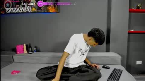 Snapshot of ender_h0tt chatting on 06.22.26 Ender online show from 06.22.26