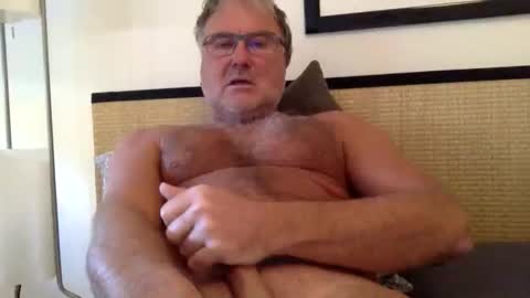 Snapshot of endurado chatting on 11.03.25 endurado online show from 11.03.25