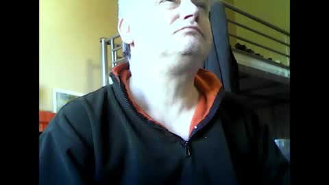 englishguysurrey online show from 10.28.25