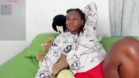 Snapshot of enith20 chatting on 02.12.25 yice online show from 02.12.25