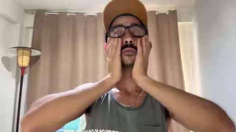 Snapshot of enjoythetrip chatting on 12.12.24 Luke online show from 12.12.24