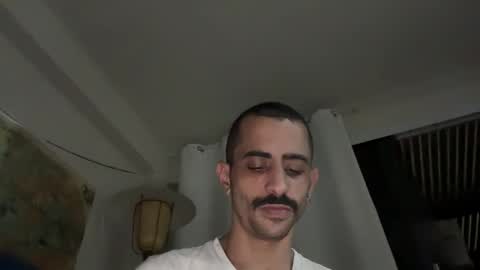 Snapshot of enjoythetrip chatting on 10.08.25 Luke online show from 10.08.25