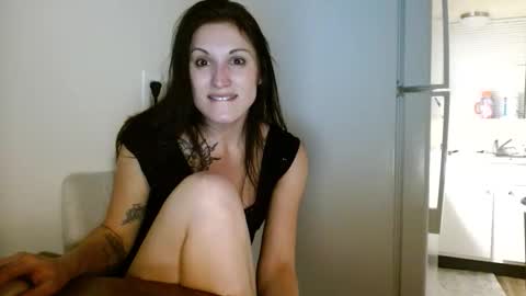 Snapshot of enjoyyoself chatting on 04.02.26 enjoyyoself online show from 04.02.26