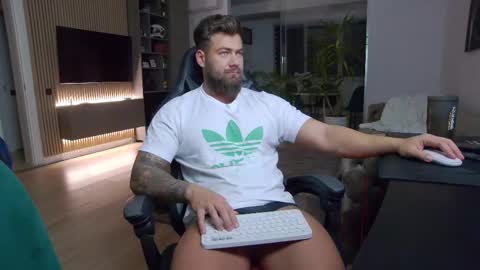 Erik online show from 02.24.25