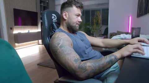 Erik online show from 10.22.25