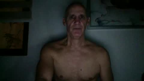 Snapshot of enriquelopez007073 chatting on 12.15.25 The Man 007 online show from 12.15.25