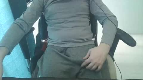 enriquexxx21xxx online show from 04.15.26