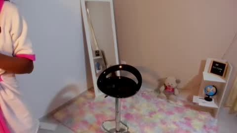 Snapshot of enyelsalas2 chatting on 02.12.25 Angela online show from 02.12.25