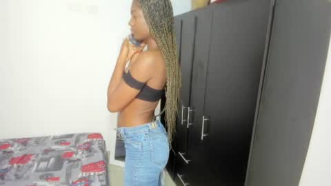 Snapshot of enyelsalas2 chatting on 11.03.25 Angela online show from 11.03.25