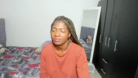 Snapshot of enyelsalas2 chatting on 11.05.25 Angela online show from 11.05.25