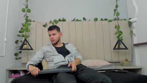 ENZO online show from 11.04.25