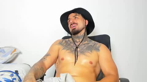 Enzo Aren online show from 10.18.25