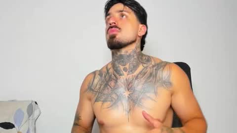 Enzo Aren online show from 10.21.25