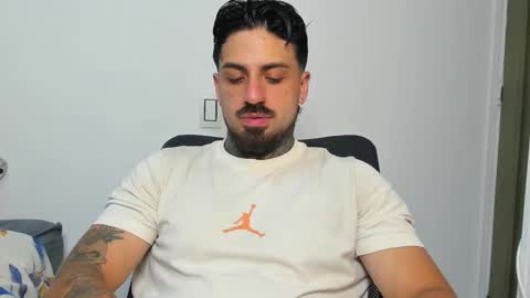 Enzo Aren online show from 10.29.25