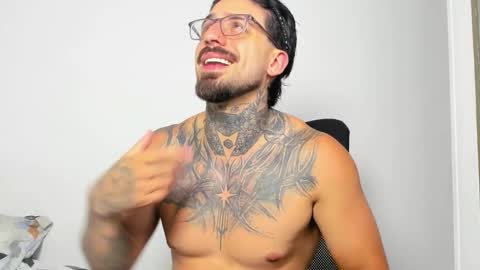 Enzo Aren online show from 11.25.25