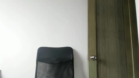 Enzo Aren online show from 11.27.25