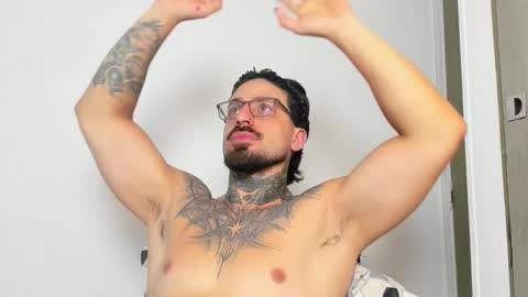 Enzo Aren online show from 11.28.25