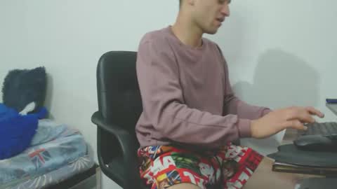 enzoyarack online show from 10.06.25