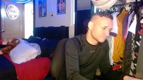 enzoyarack online show from 11.08.25