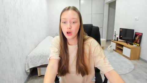 Snapshot of ephorium chatting on 02.16.25 Renata online show from 02.16.25