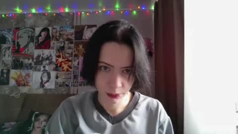 Snapshot of epifaniapaolino chatting on 01.19.26 Lucy NEXT STREAM January 5 HNY online show from 01.19.26