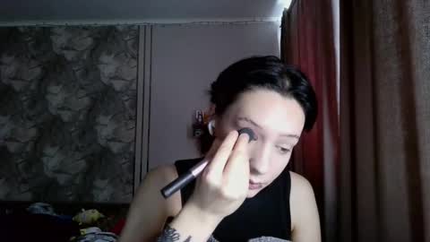 Snapshot of epifaniapaolino chatting on 02.16.26 Lucy NEXT STREAM January 5 HNY online show from 02.16.26