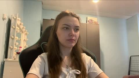 Lily online show from 04.18.26
