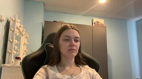 Lily online show from 04.20.26