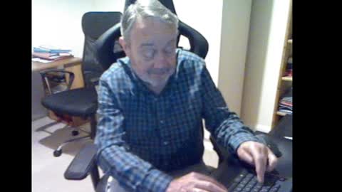 Snapshot of erasmus_d chatting on 12.09.24 erasmus_d online show from 12.09.24