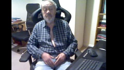 Snapshot of erasmus_d chatting on 12.23.24 erasmus_d online show from 12.23.24