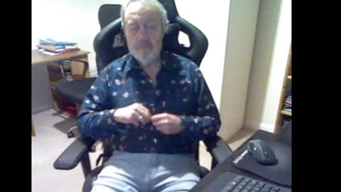 Snapshot of erasmus_d chatting on 01.26.25 erasmus_d online show from 01.26.25