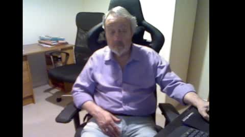 Snapshot of erasmus_d chatting on 02.18.25 erasmus_d online show from 02.18.25