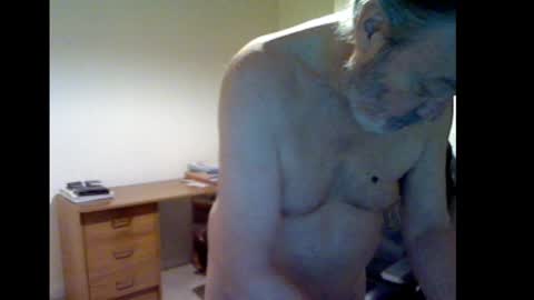 Snapshot of erasmus_d chatting on 02.25.25 erasmus_d online show from 02.25.25