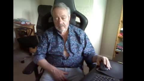 Snapshot of erasmus_d chatting on 03.08.25 erasmus_d online show from 03.08.25