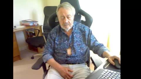 Snapshot of erasmus_d chatting on 09.13.25 erasmus_d online show from 09.13.25