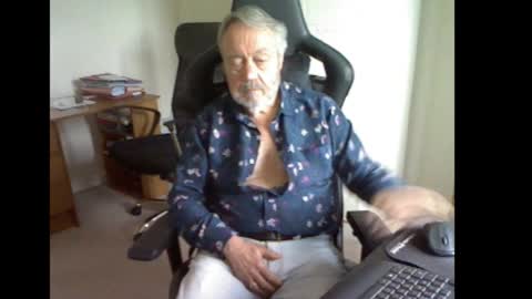 Snapshot of erasmus_d chatting on 09.14.25 erasmus_d online show from 09.14.25