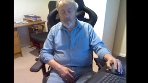 Snapshot of erasmus_d chatting on 09.26.25 erasmus_d online show from 09.26.25