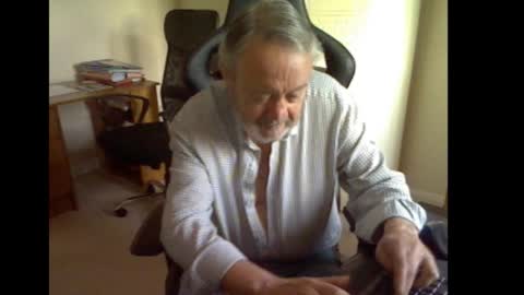 Snapshot of erasmus_d chatting on 10.07.25 erasmus_d online show from 10.07.25