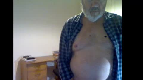 Snapshot of erasmus_d chatting on 10.23.25 erasmus_d online show from 10.23.25