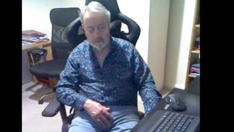 erasmus_d online show from 11.08.25