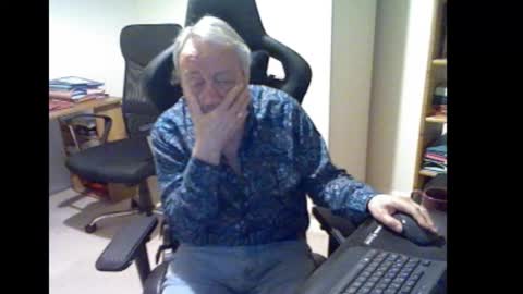 erasmus_d online show from 11.22.25