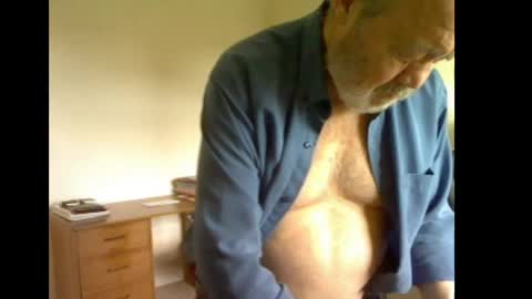 Snapshot of erasmus_d chatting on 05.13.26 erasmus_d online show from 05.13.26