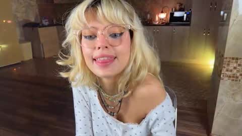 Alissa online show from 11.23.25