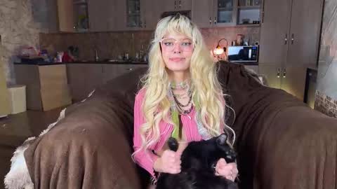 Alissa online show from 11.28.25