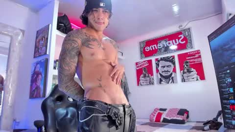 Snapshot of eren_blade_ chatting on 10.05.25 Tht BOSS Eren online show from 10.05.25