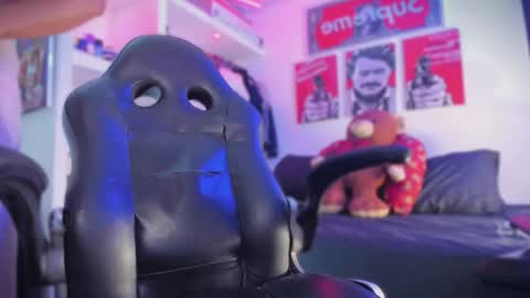 Tht BOSS Eren online show from 02.14.26