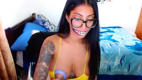 Snapshot of eren_mikasa chatting on 10.03.25 sofia online show from 10.03.25