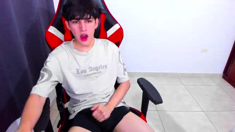 eren_tatakae online show from 01.08.25